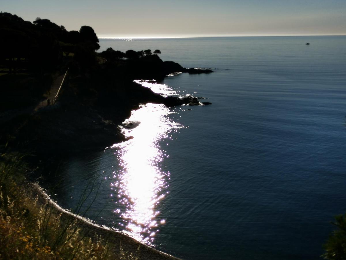 Caseta De Pescadors A Les Cales De Colera, 2ª Linea De Mar Exterior photo